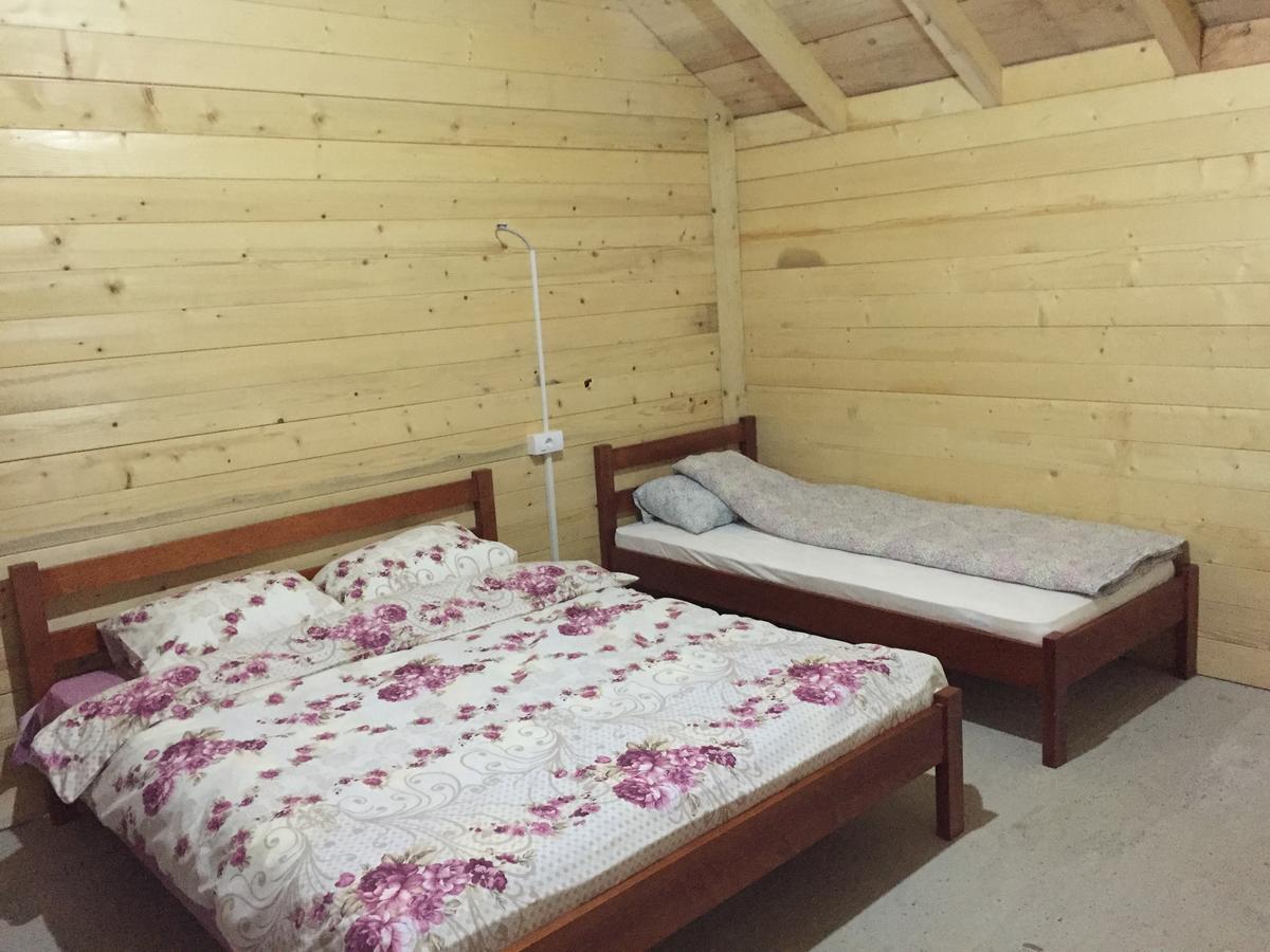 Bungalows-Oaza Vusanje Bagian luar foto