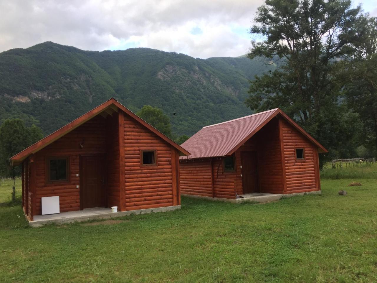 Bungalows-Oaza Vusanje Bagian luar foto