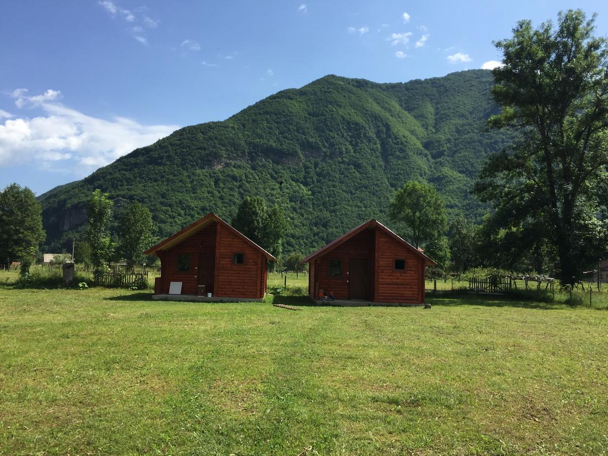Bungalows-Oaza Vusanje Bagian luar foto