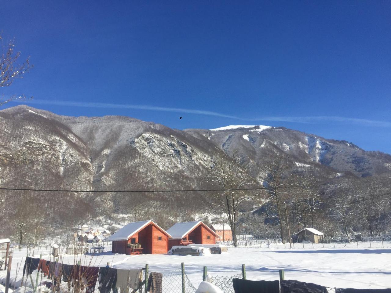 Bungalows-Oaza Vusanje Bagian luar foto