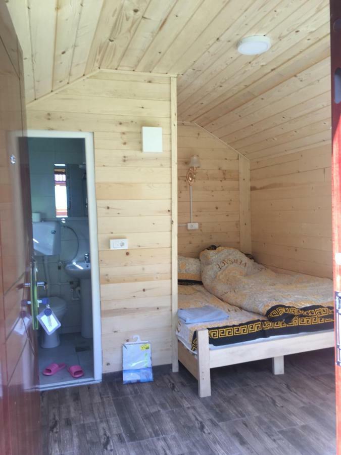 Bungalows-Oaza Vusanje Bagian luar foto